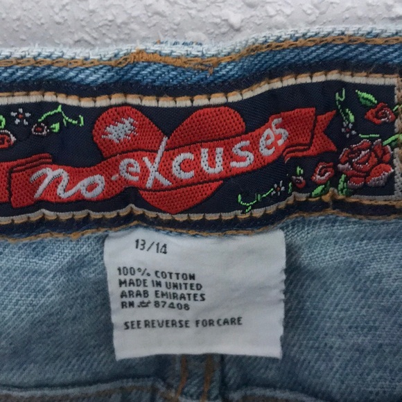 🌼VTG hi rise denim sunflower shorts - Picture 4 of 8